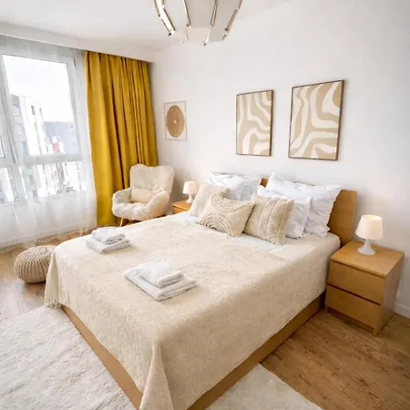 Inpoint Mogilska Tower View Near Tauron Arena Self Check-in Apartament *