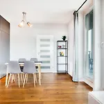 Apartament Inpoint Mogilska Tower View Near Tauron Arena Self Check-in