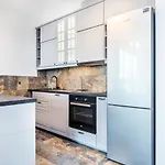 Apartament Inpoint Mogilska Tower View Near Tauron Arena Self Check-in *